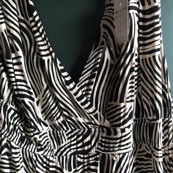 Tan and black sundress - Picture 4 of 4